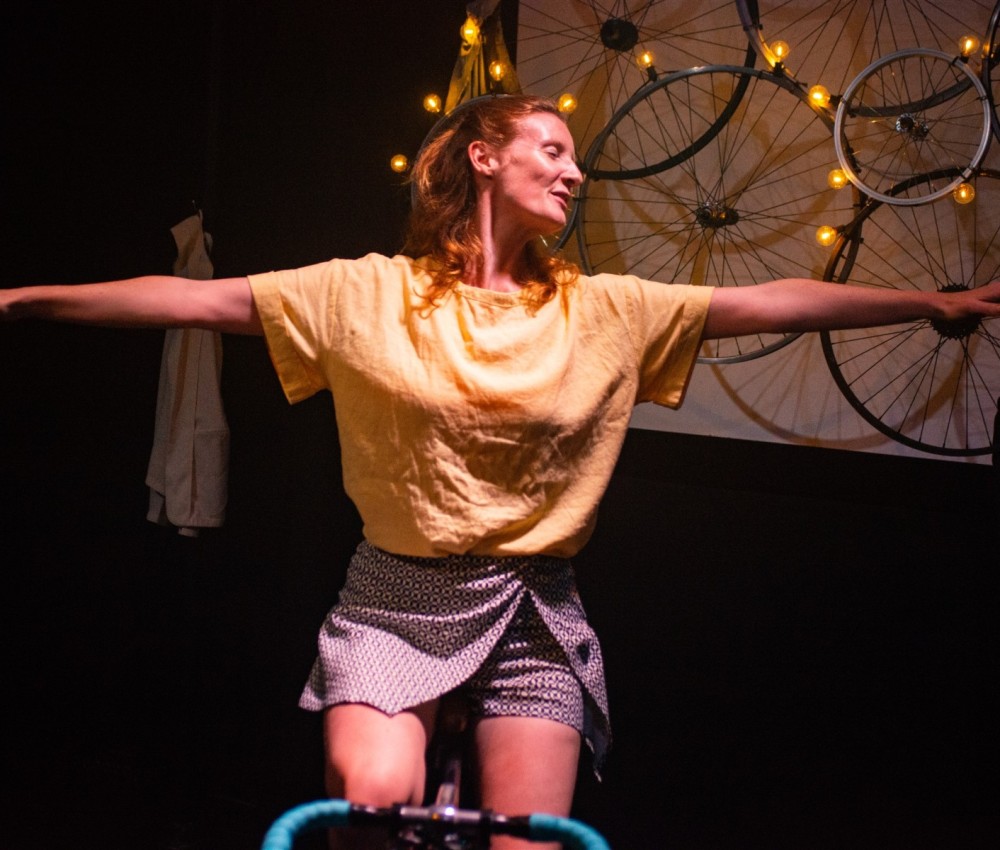 Performance of award-winning Look, No Hands by Lila Clements in its Edinburgh Festival Fringe debut at Summerhall on 3 August 2022 © Chantal Guevara