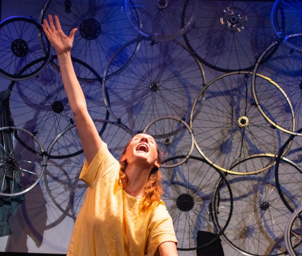 Performance of award-winning Look, No Hands by Lila Clements in its Edinburgh Festival Fringe debut at Summerhall on 3 August 2022 © Chantal Guevara