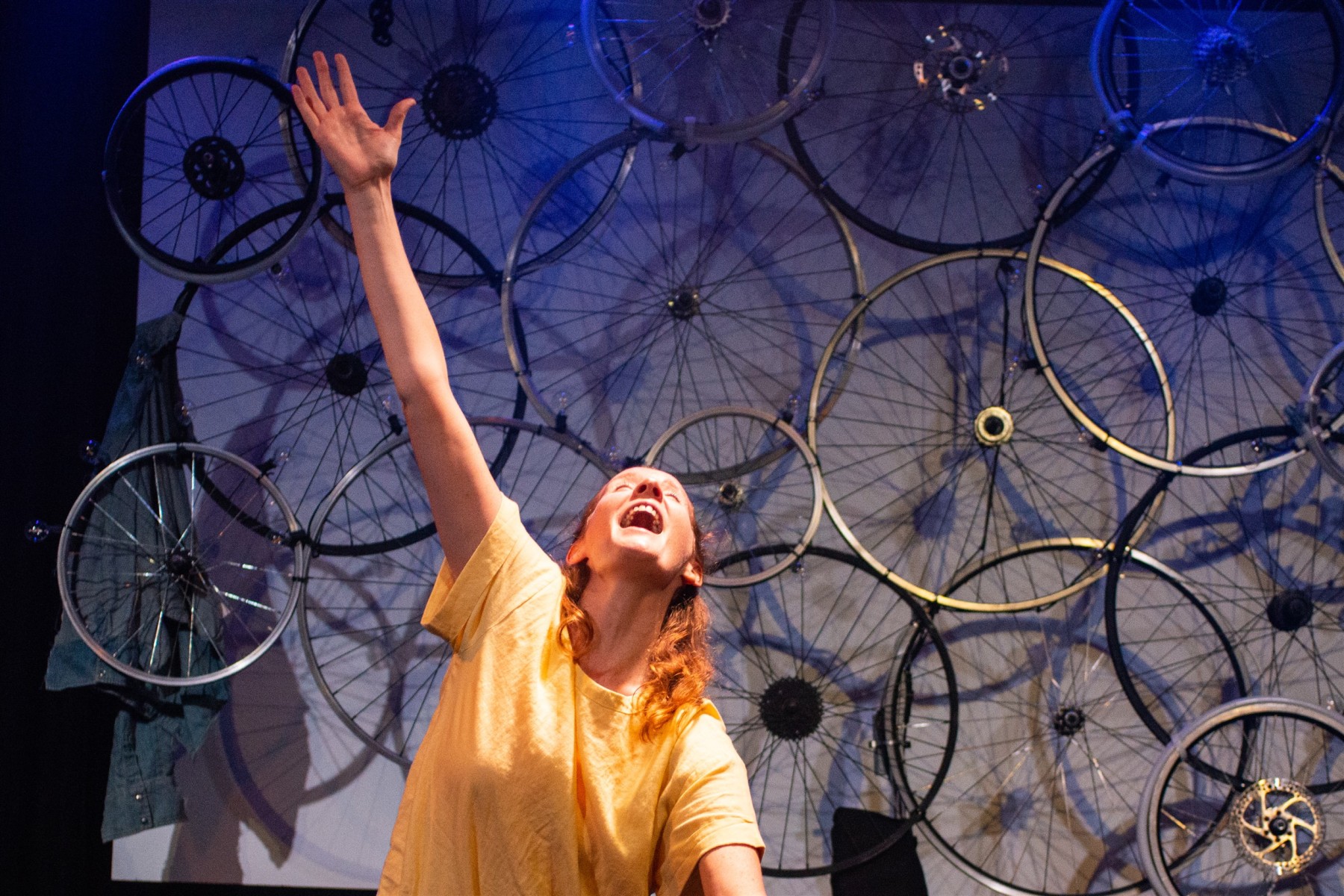 Lila Clements – Look No Hands